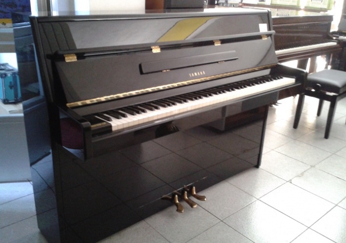 Pianoforte verticale piccolo